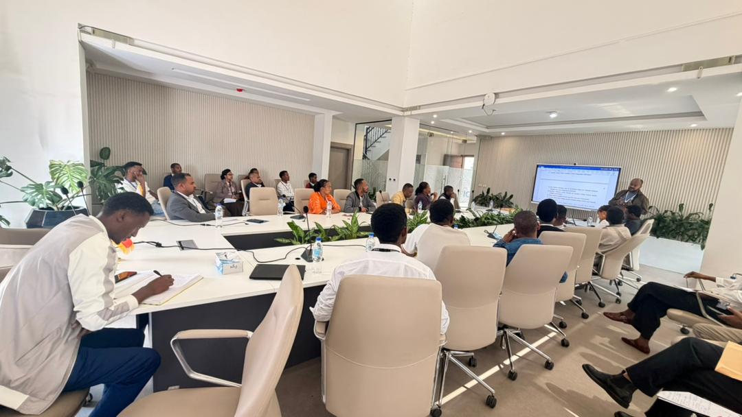 መደበኛ የአመራሮች ወራዊ ስብሰባ እና ለቀጣይ ለሚጠብቀን ሱፐርቪዥን የቅድመ ሥራዎች ኦርቴሽን ነዉ ። ( የሁለቱም ህብረት አመራሮች )