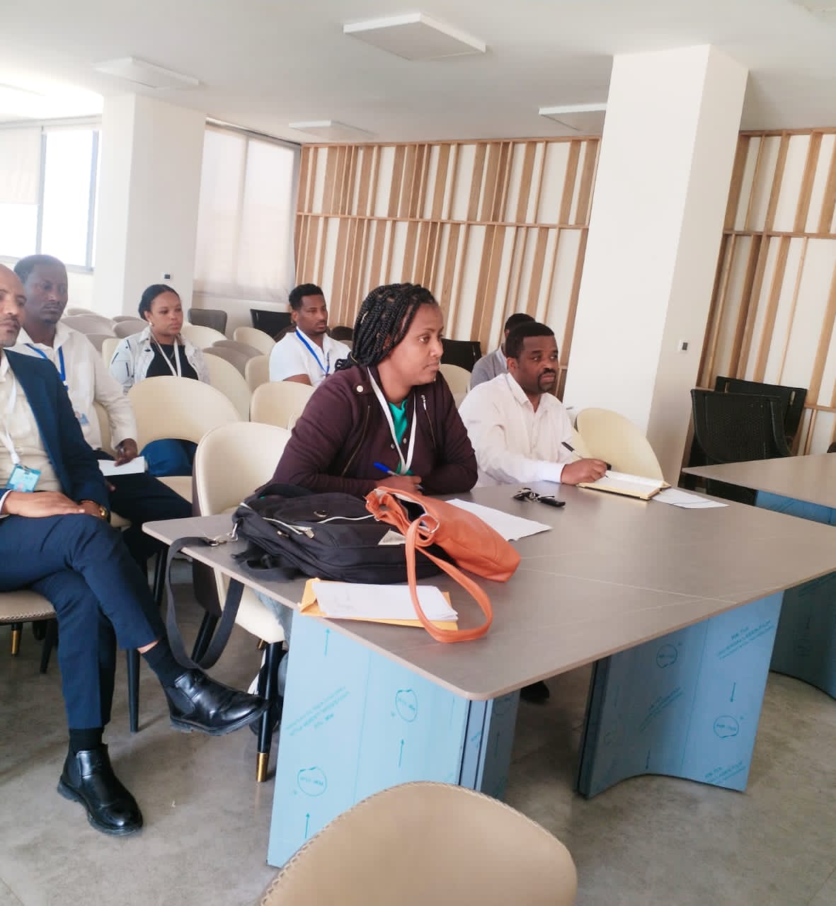 ቤተሰብ አንድ ስብሰባዎች