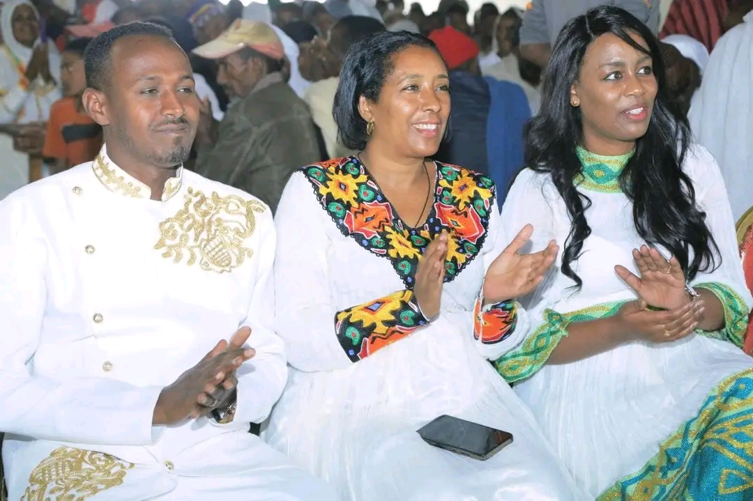 የትንሳኤ በዓልን አስመልክቶ በተስፋ ብርሃን ምገባ ማዕከል ለ500 መቶ አረጋዊያን አቅመ ደካሞች ማዕድ አጋርተናል ! 