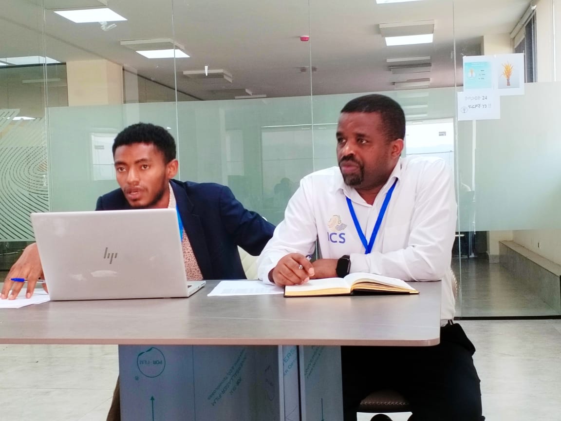 በኢዜአ ሕብረት ቁጥር አንድ ቤተሰብ አንድ  ስር ለተደራጁት ደጋፊ ቡድን አባላት ወደ ዕጩ አባል ከመሽጋገራቸው በፊት ኦሬንቴሽን ተሰጣቸው።