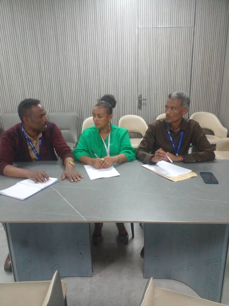 በአስተዳደር ወረዳው ህብረት 1 ቤተሰብ 2 በቀን 04 -09- 2018 የቤተሰብ አመራር አባላት ውይይት አድርገዋል። 