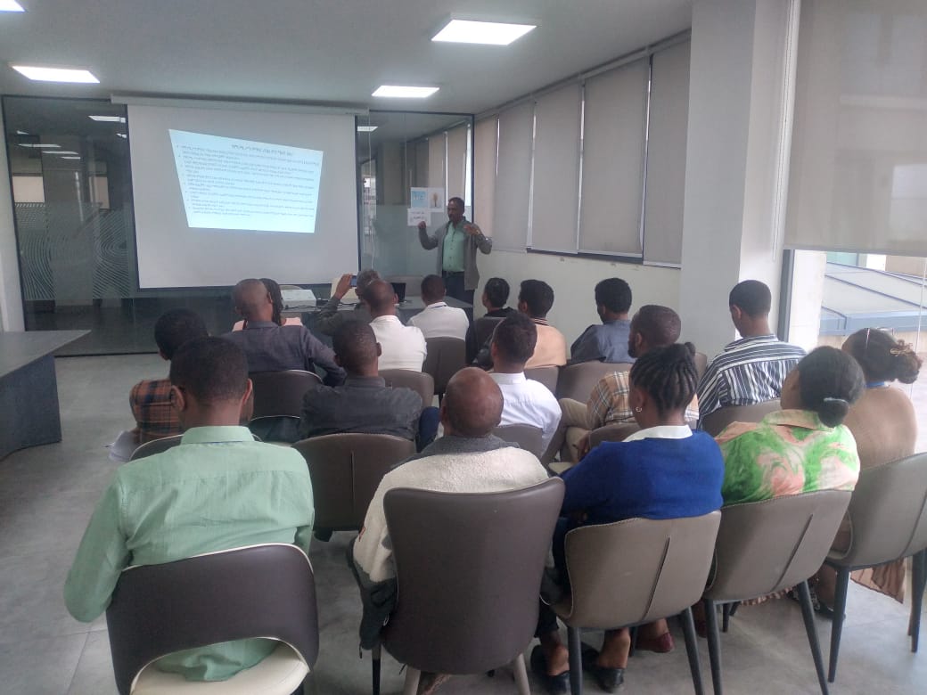 በአስተዳደር ወረዳው ህብረት 1 ቤተሰብ 2 በቀን 17-09-2018 አጠቃላይ የቤተሰብ  አባላት ውይይት