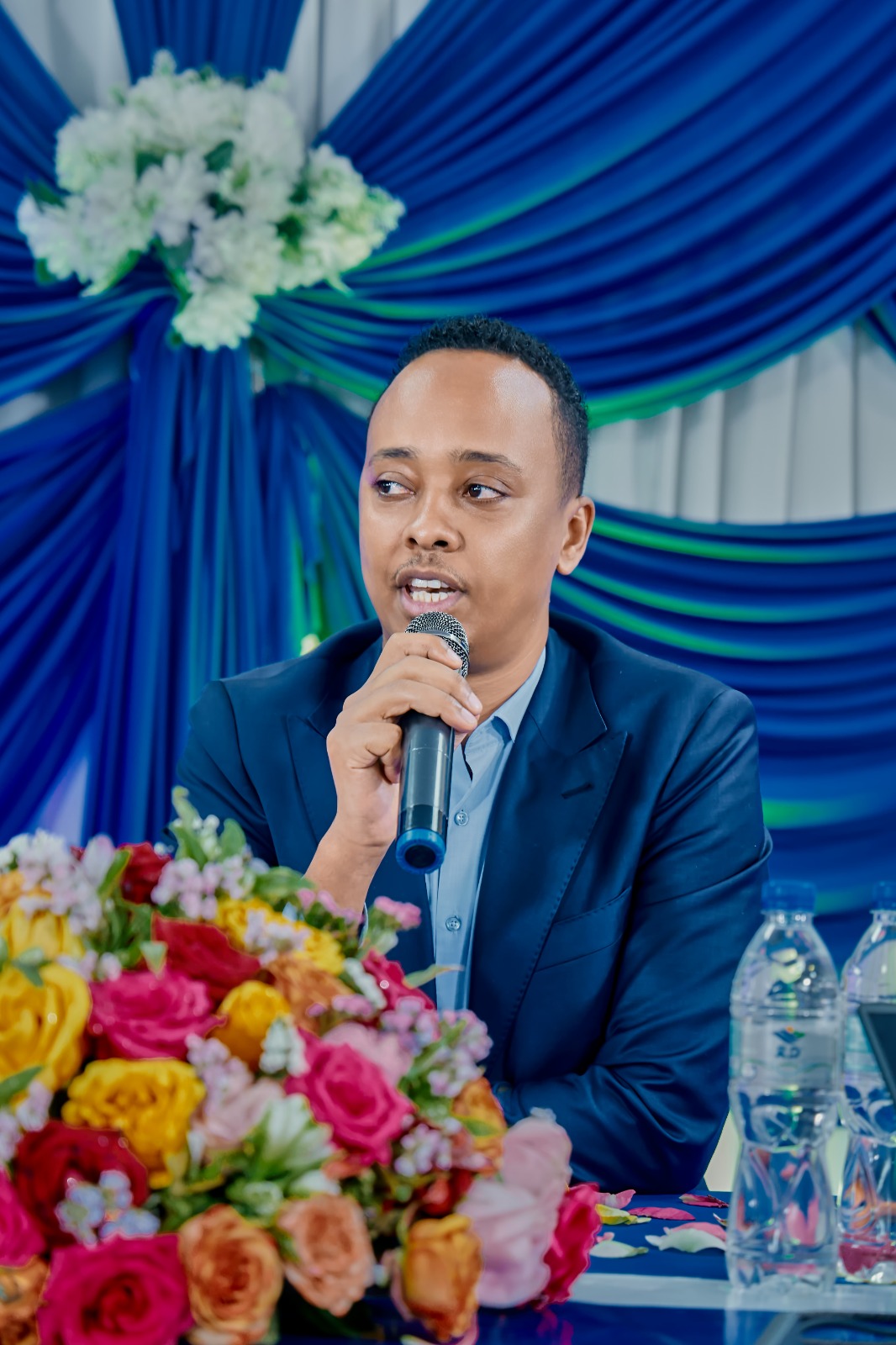 የኢሚግሬሽንና ዜግነት አገልግሎት የብልፅግና ፓርቲ አመራሮች እና አባላት በወቅታዊ ጉዳዮች ዙሪያ ውይይት አደረጉ፡፡